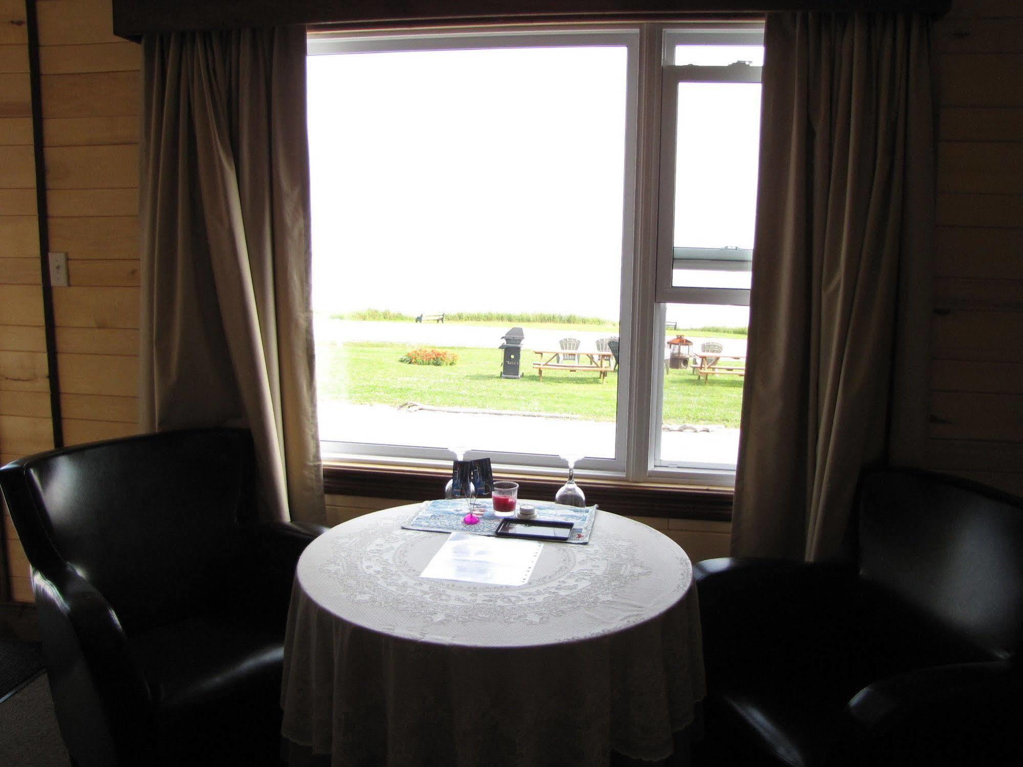 Motel Du Haut Phare Cap-des-Rosiers 외부 사진